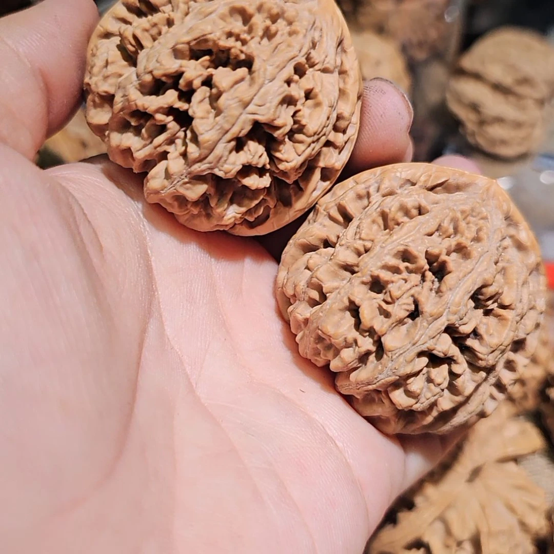 用***8文玩核桃吊坠46粗筋