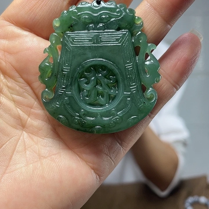 未镶嵌和田玉挂件