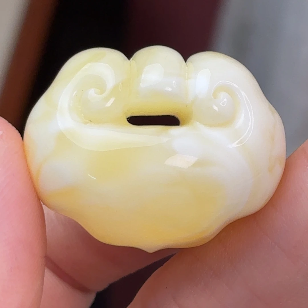 蜜蜡未镶嵌吊坠(不含链)奶白如意