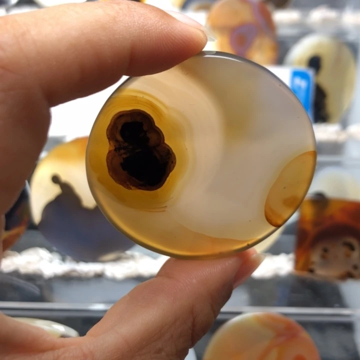 合金玛瑙/玉髓珠宝奇石77