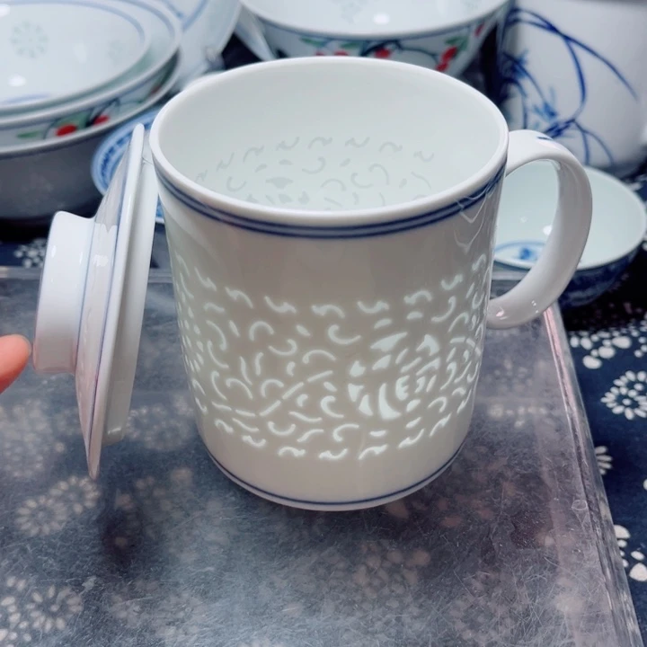 青花玲珑满雕素玲珑办公杯