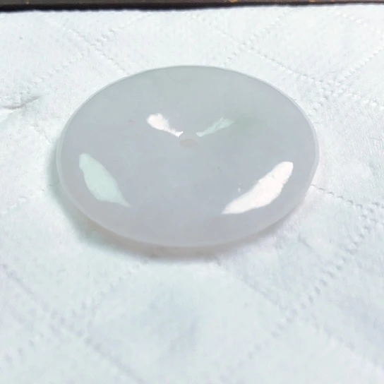 翡翠颈饰未镶嵌百*吊坠