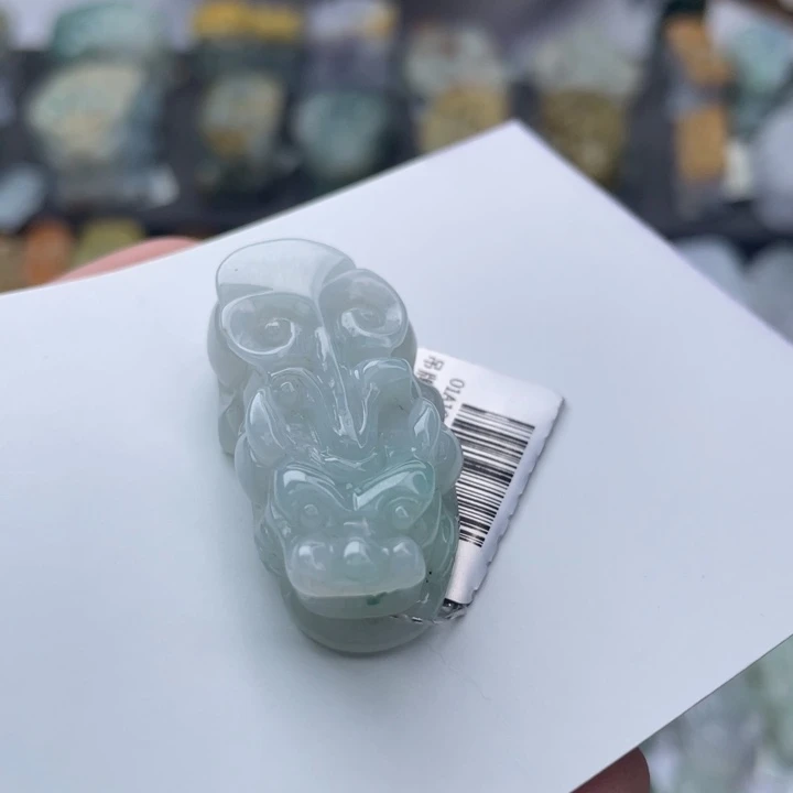 翡翠颈饰未镶嵌貔貅