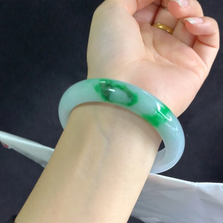 翡翠未镶嵌手镯58圈2013 随性飘花