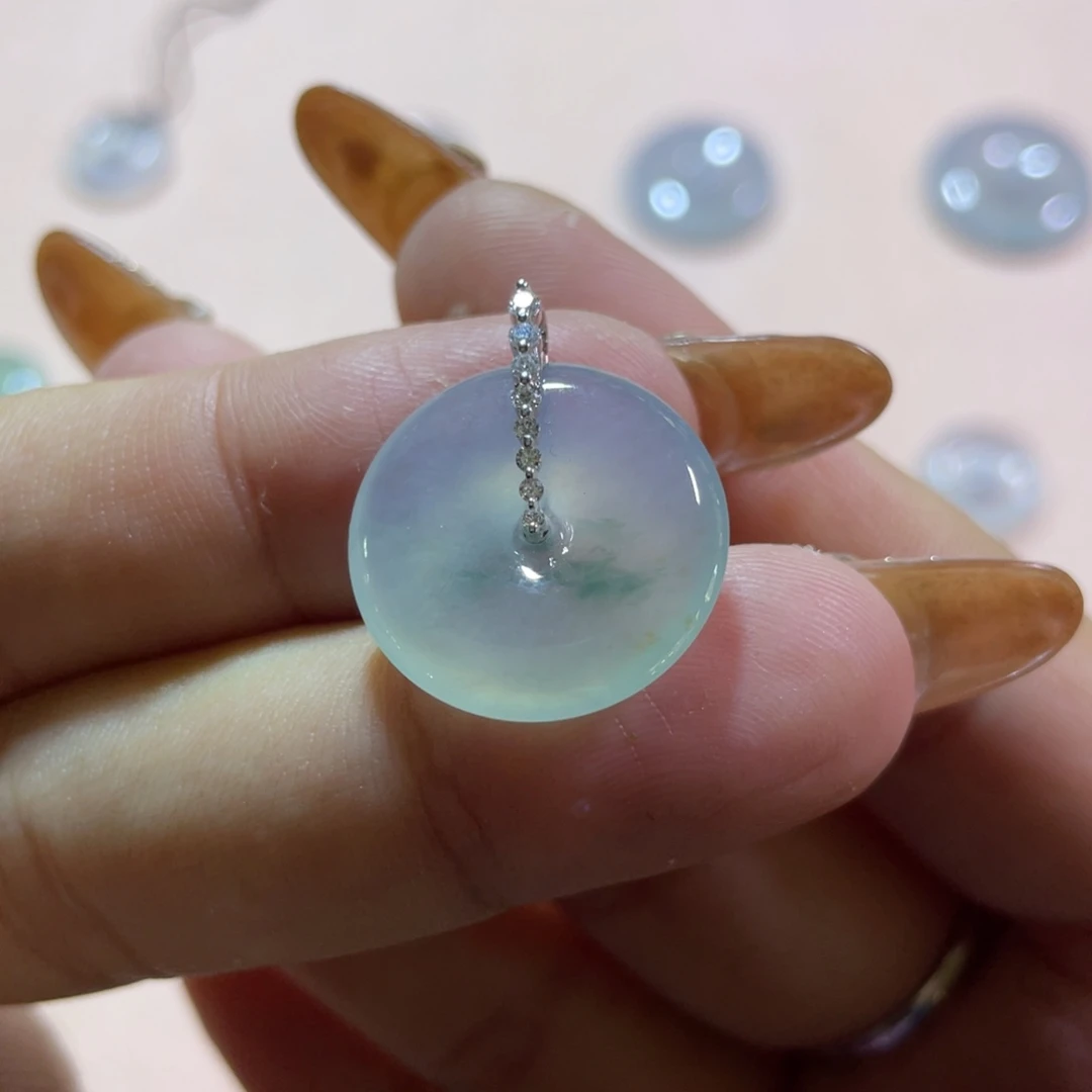 翡翠颈饰18K金镶嵌平安扣