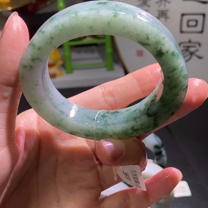 定制翡翠未镶嵌手镯定制