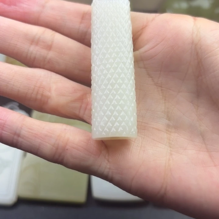 来***往和田玉未镶嵌挂件