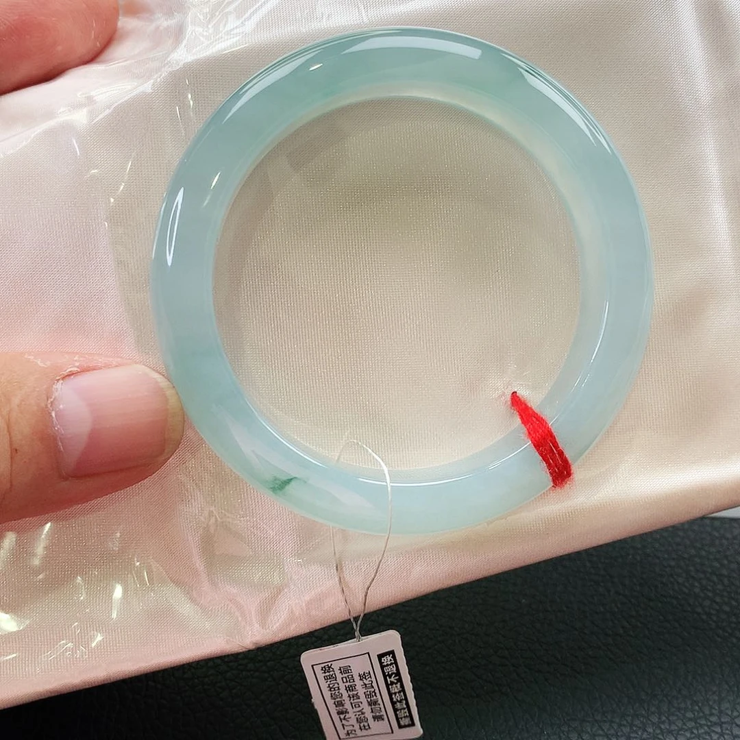 未镶嵌手镯翡翠天然翡翠手镯