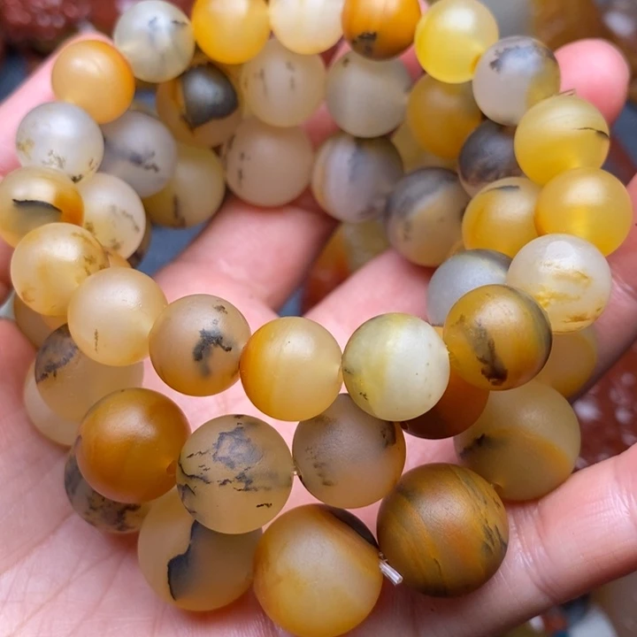 石英质玉（黄龙玉）合金颈饰