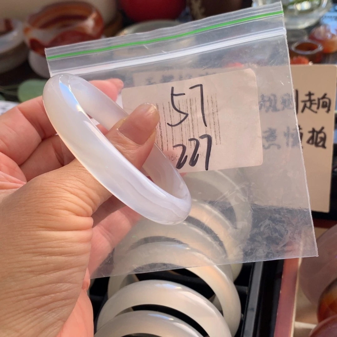 手镯玛瑙/玉髓未镶嵌57