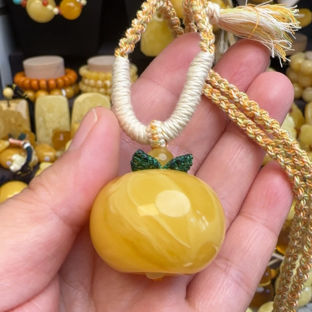 琥珀未镶嵌套链天然焦皮料蜜蜡柿柿如意吊坠