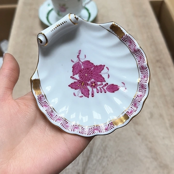 瓷片噗哈哈哈哈哈哈哈哈我的小