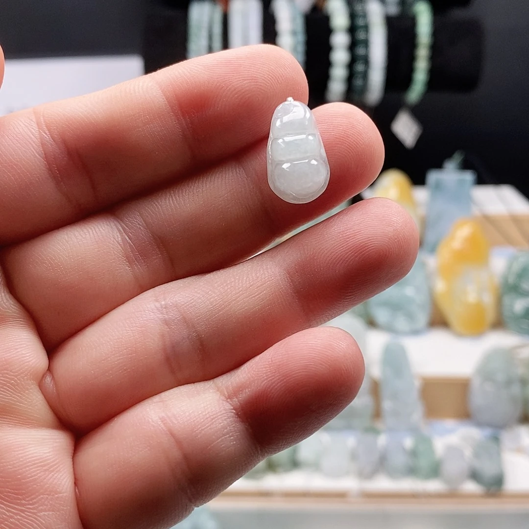 翡翠未镶嵌吊坠(不含链)34