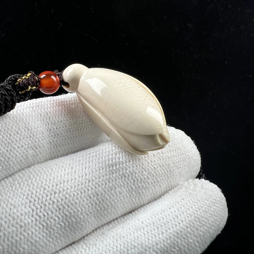 X7330天然猛犸牙玉兰花33x15mm支持鉴定假一赔四