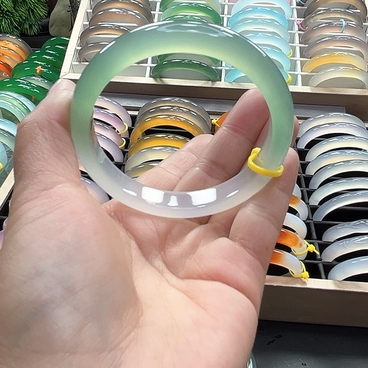 玛瑙/玉髓手镯未镶嵌露**