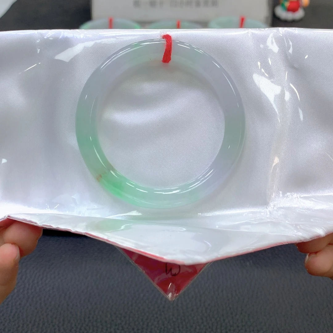 翡翠未镶嵌手镯38