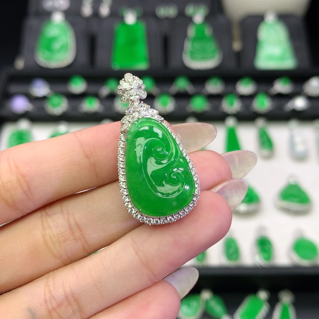 翡翠18K金镶嵌吊坠(不含链)