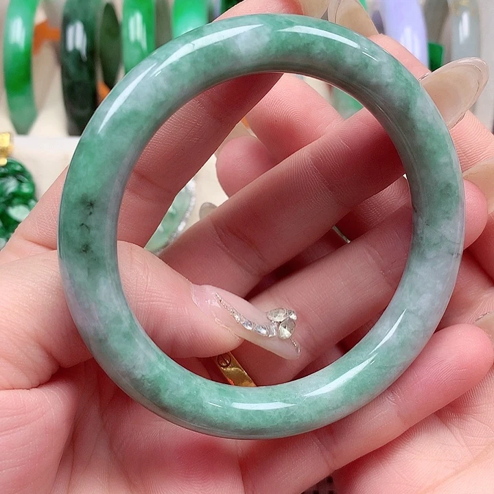翡翠未镶嵌手镯翡翠手镯