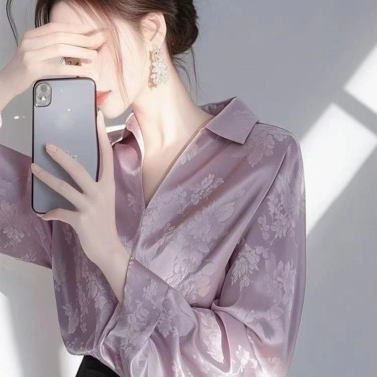 爆款紫色缎面提花衬衫女款2025早春新款独特漂亮法式长袖上衣