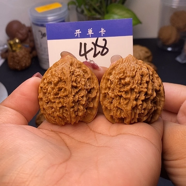 ****迹桃核吊坠满天星40无刀痕s
