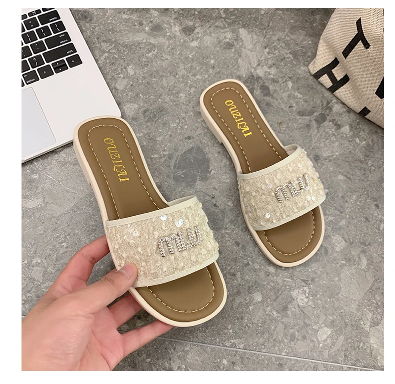 品牌专柜平底韩版拖鞋外穿夏2025新款网红一字拖仙女风沙滩凉拖鞋