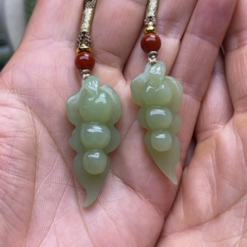 【闪购商品】未镶嵌岫岩老玉（透闪石质玉）挂件