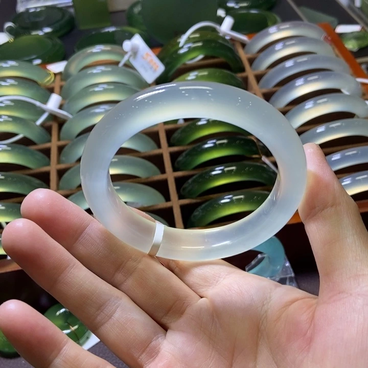 蛇纹石玉未镶嵌手镯59