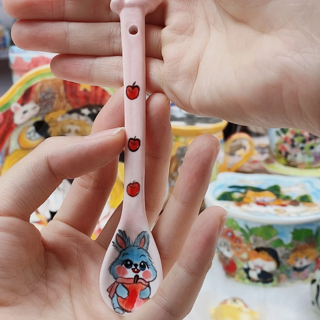 瓷片董董文创手绘陶瓷