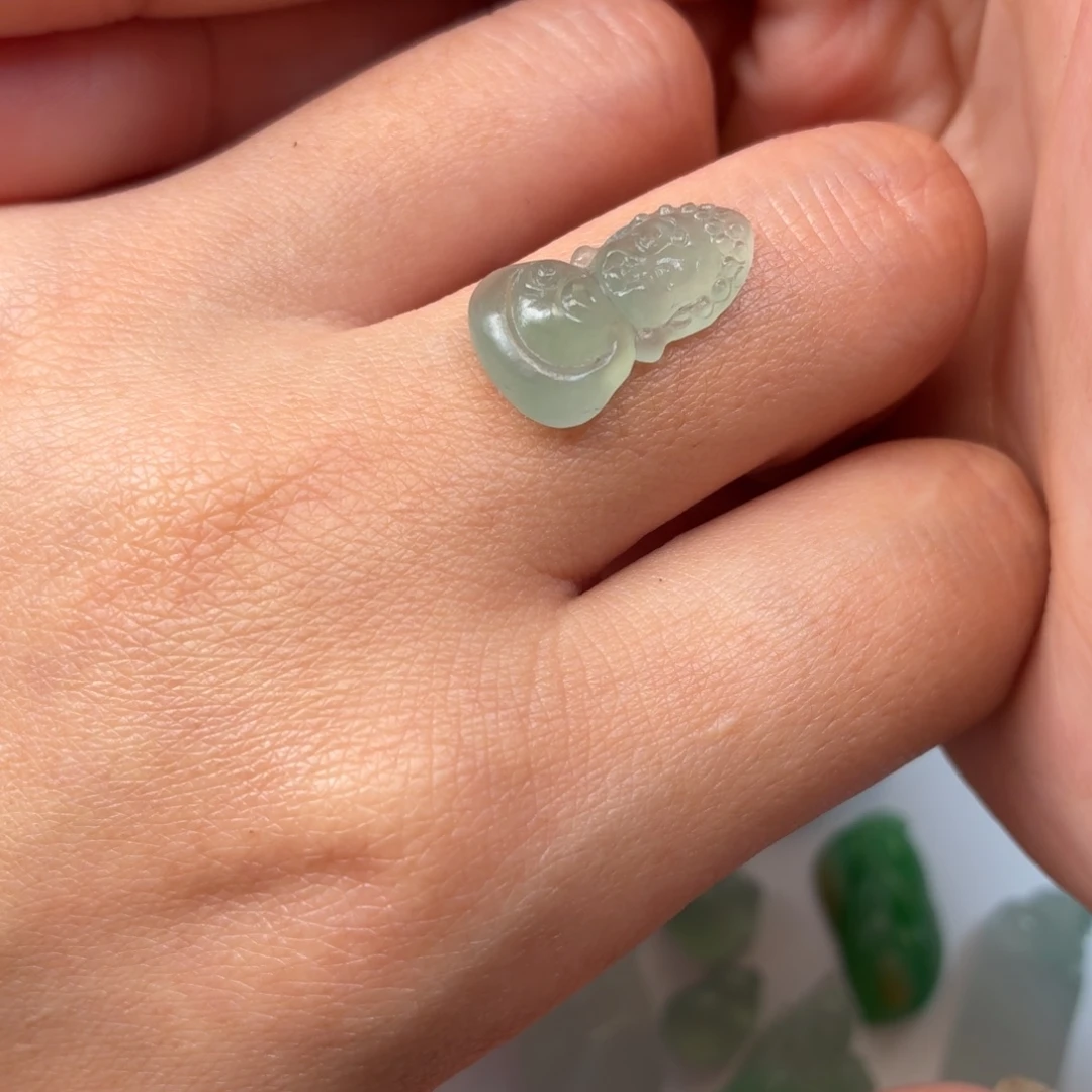 定制翡翠未镶嵌宝宝佛