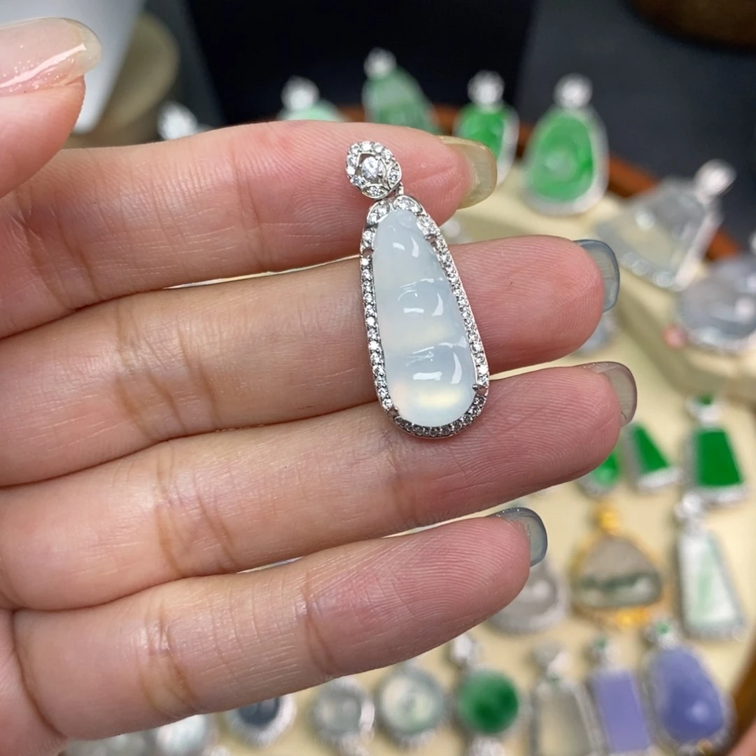 翡翠银S925镶嵌颈饰A货翡翠