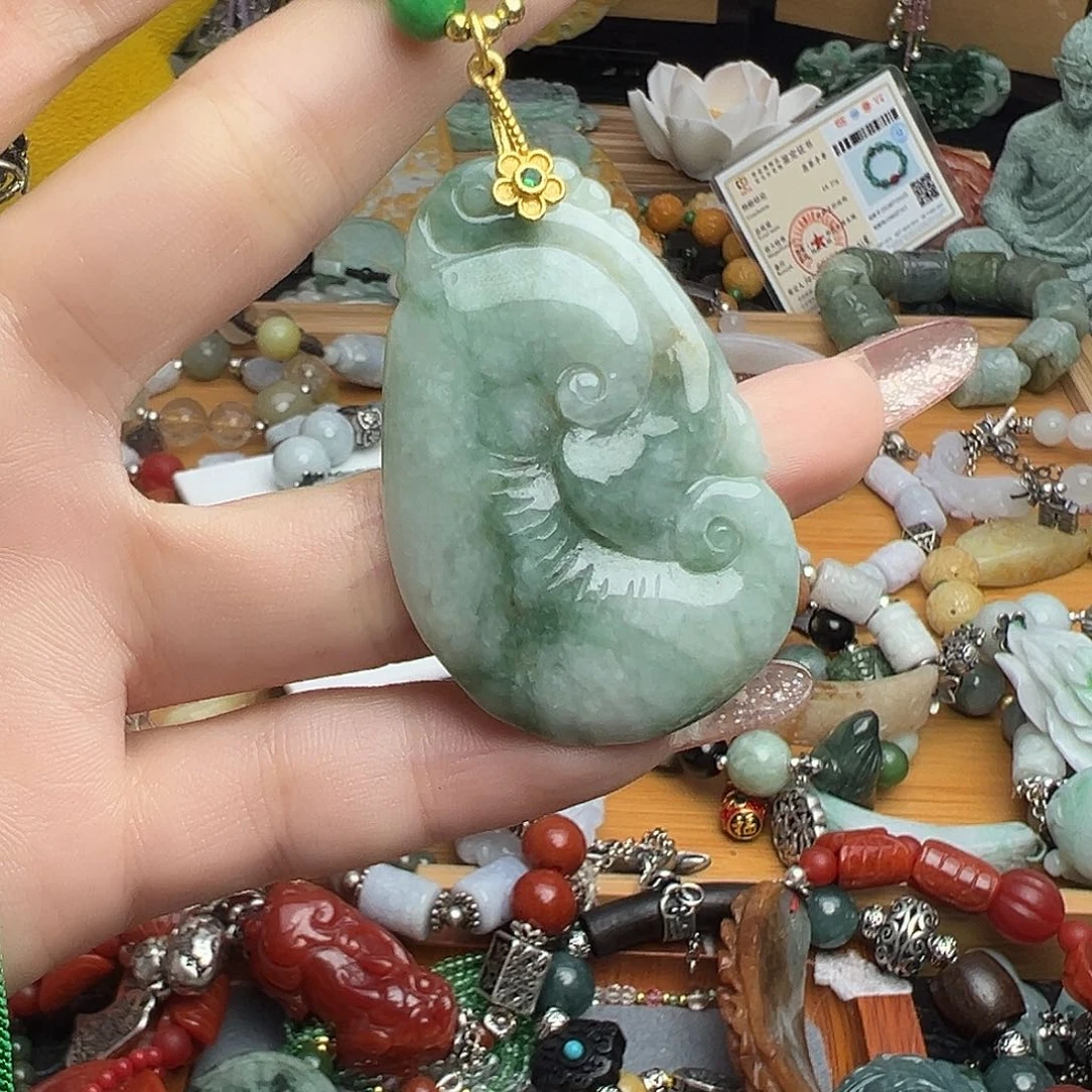 翡翠颈饰未镶嵌吊坠