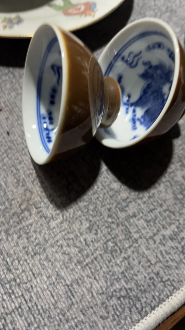 青花釉下彩人物主人杯  80毫升左右