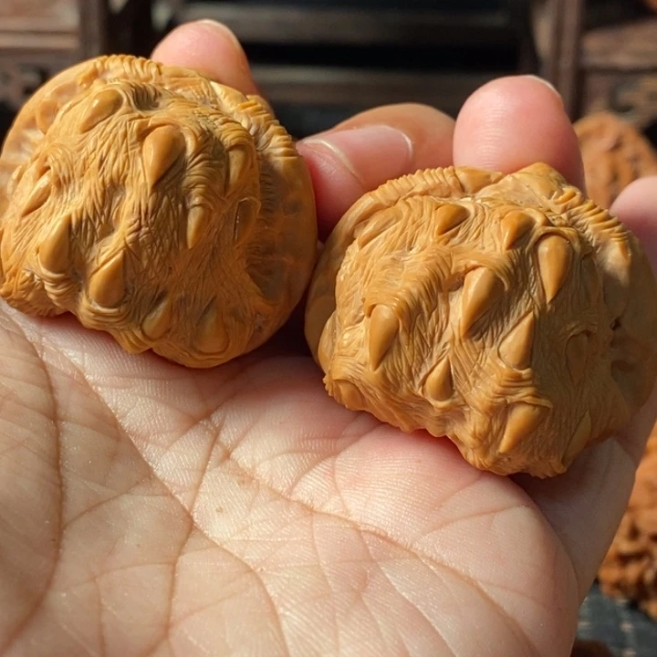 L***️把件文玩核桃吞噬