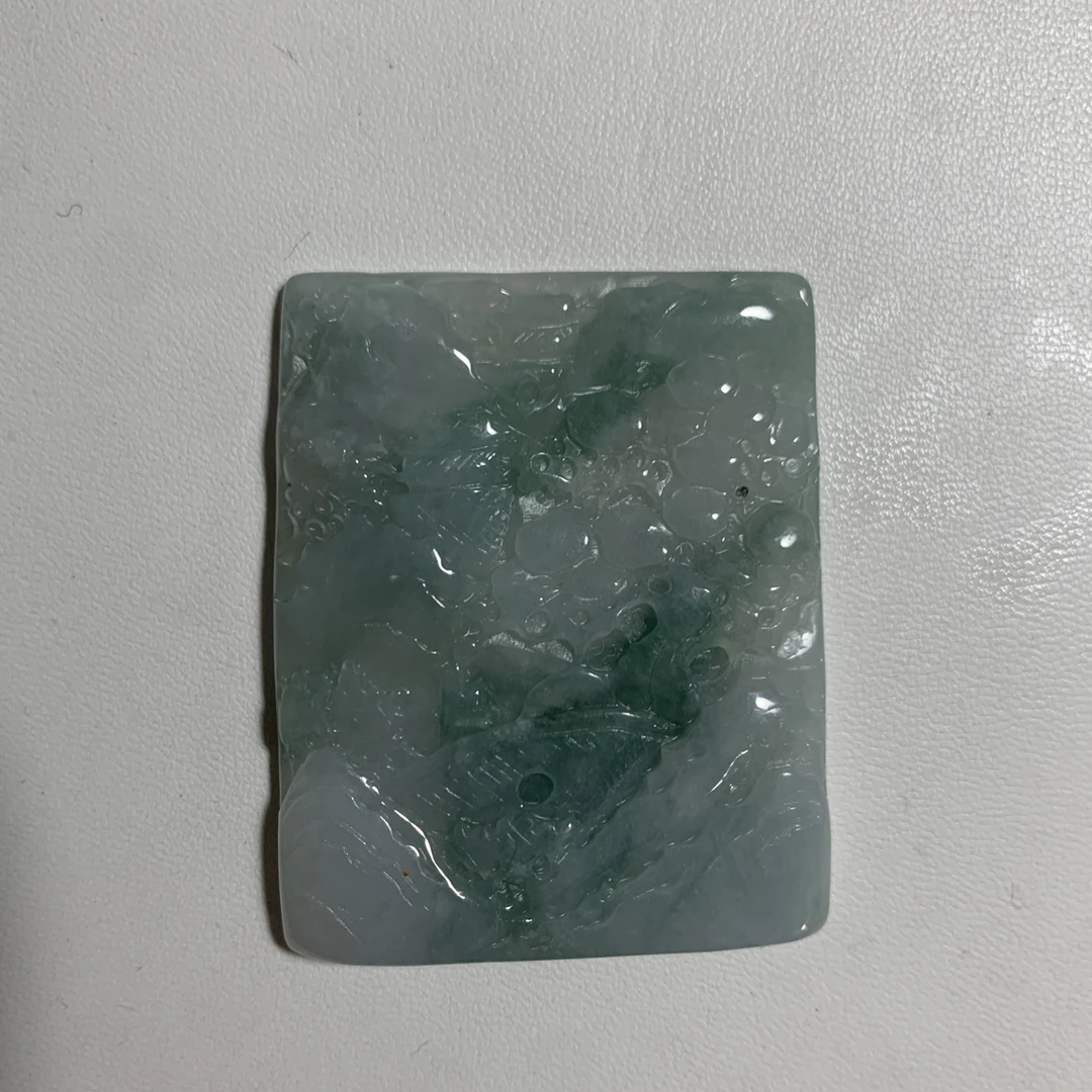 A货翡翠山水吊坠