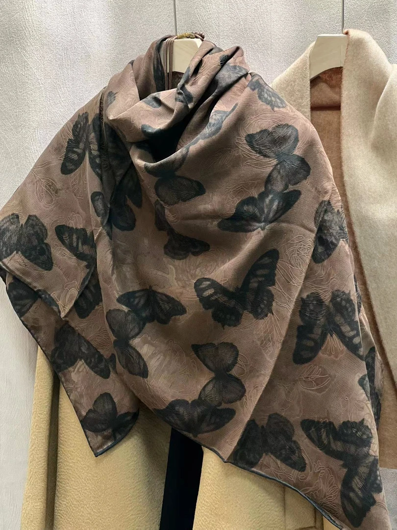 140香云纱方巾-蝶玲珑 6Y前喷苏罗135cm丝巾