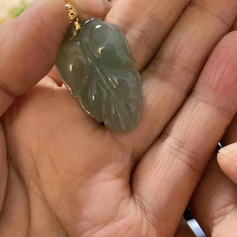 【闪购商品】颈饰18K金镶嵌翡翠