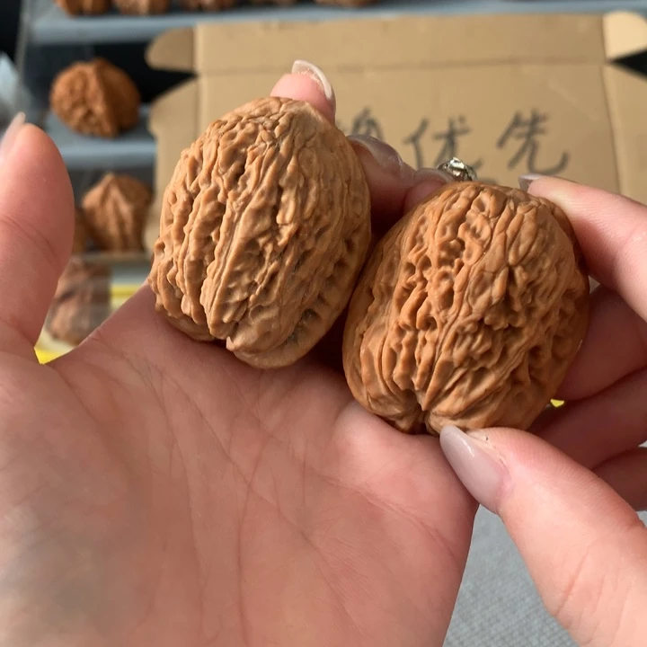 鸿***文玩核桃把件异形单只