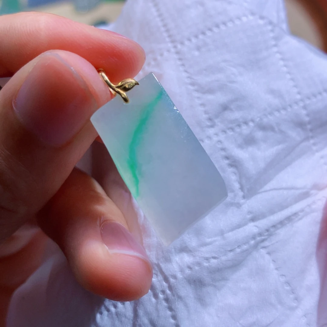【闪购商品】翡翠未镶嵌吊坠(不含链)