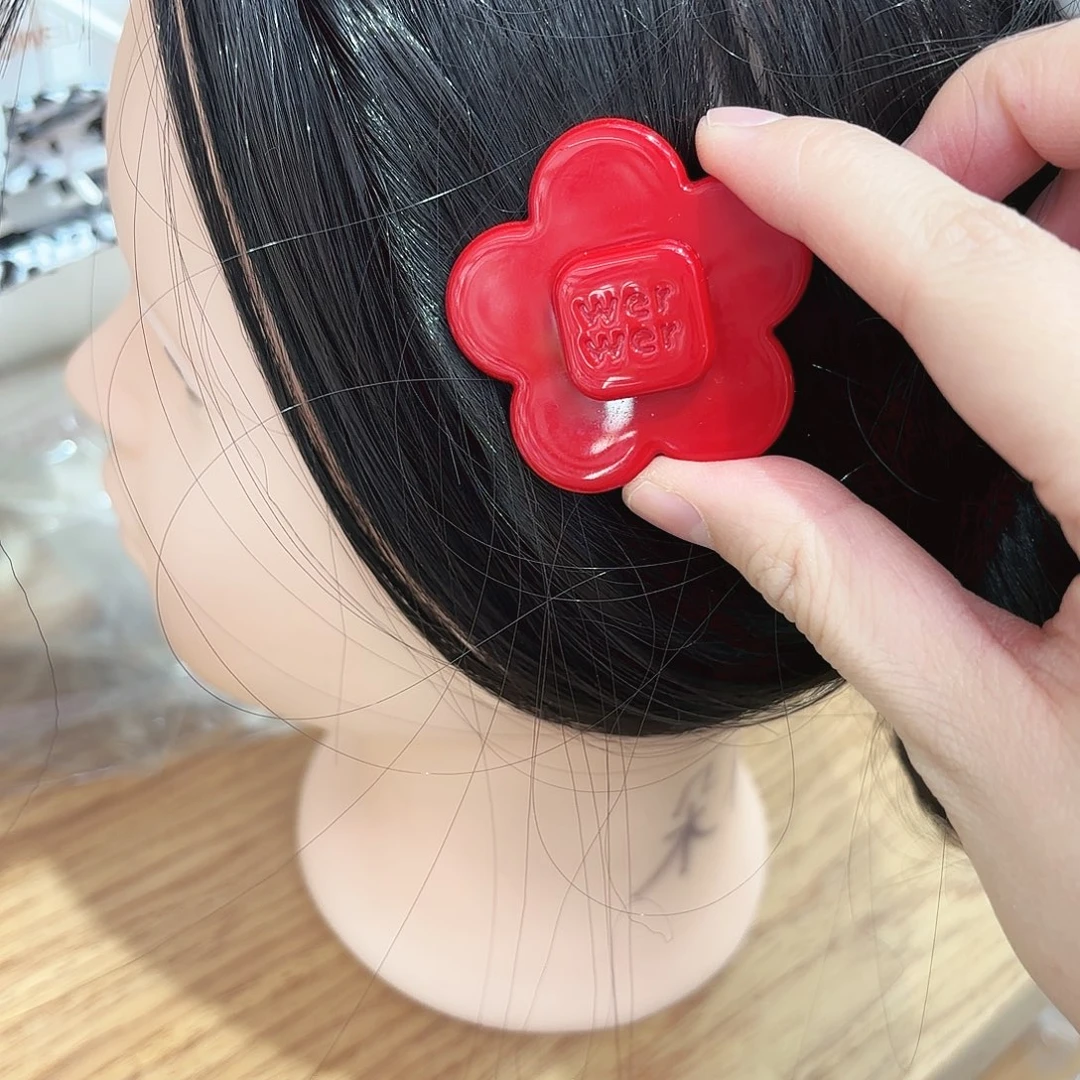 皮质铁合金中号花朵红色