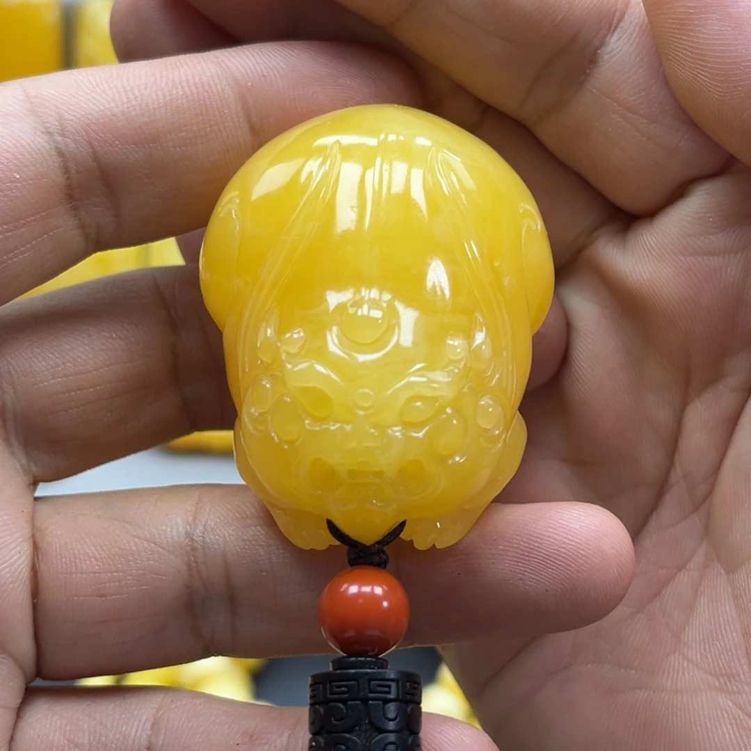 蜜蜡未镶嵌珠宝奇石