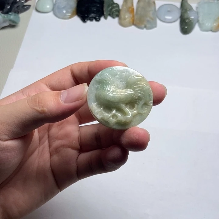 翡翠未镶嵌颈饰鸡10