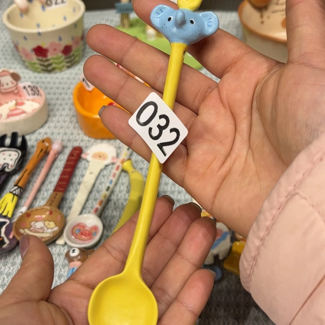 瓷片嘎****女032哈哈哈哈哈哈哈哈哈