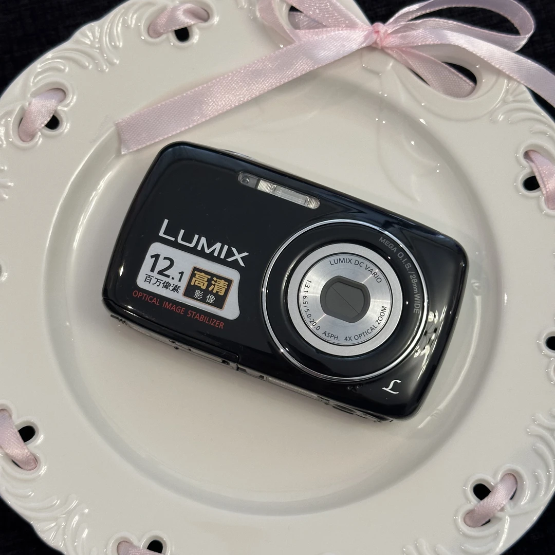 9新 Panasonic/松下 S1中文1200w像素4倍变焦ccd相机学生氛围ccd