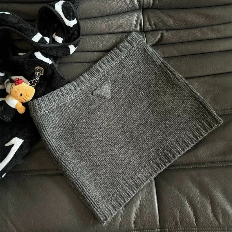 美式高级感辣妹针织短裙女2025秋冬新款气质高腰显瘦a字半身裙