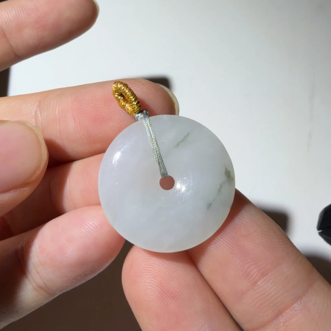 颈饰未镶嵌翡翠好