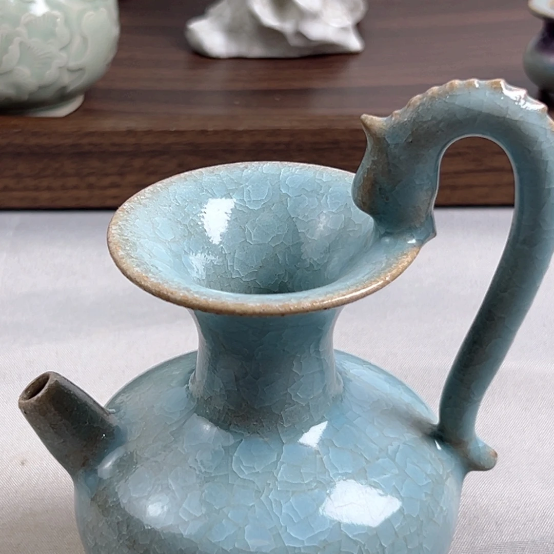 在***间釉的颜色8888瓷釉色
