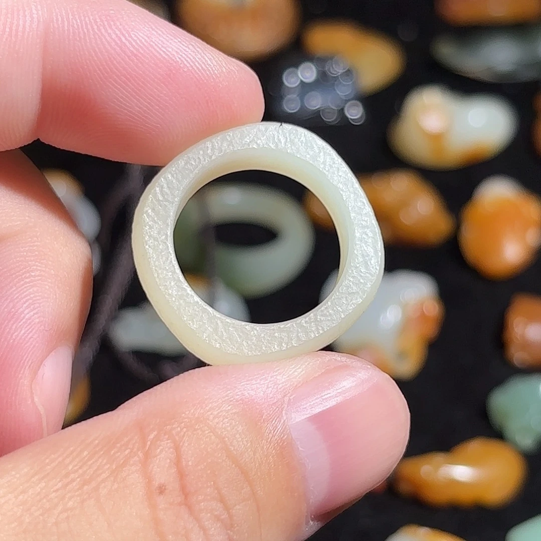 假***鱼未镶嵌手链和田玉（糖玉）