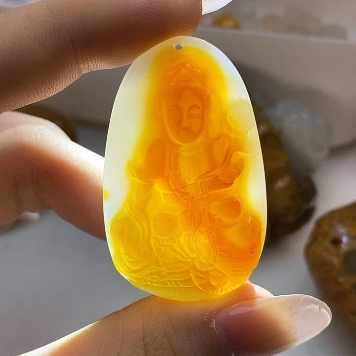 玛瑙/玉髓未镶嵌颈饰龙 蛇