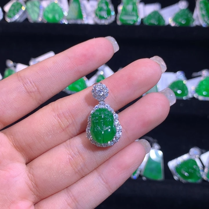 【闪购商品】颈饰银S925镶嵌翡翠天然翡翠