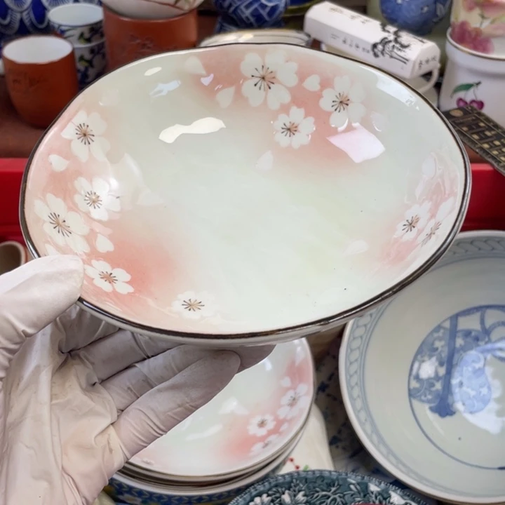 他家瓷器真美…开播了